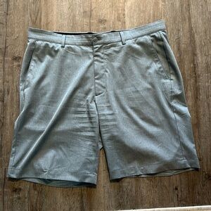 GREG NORMAN SHORTS SIZE(36)